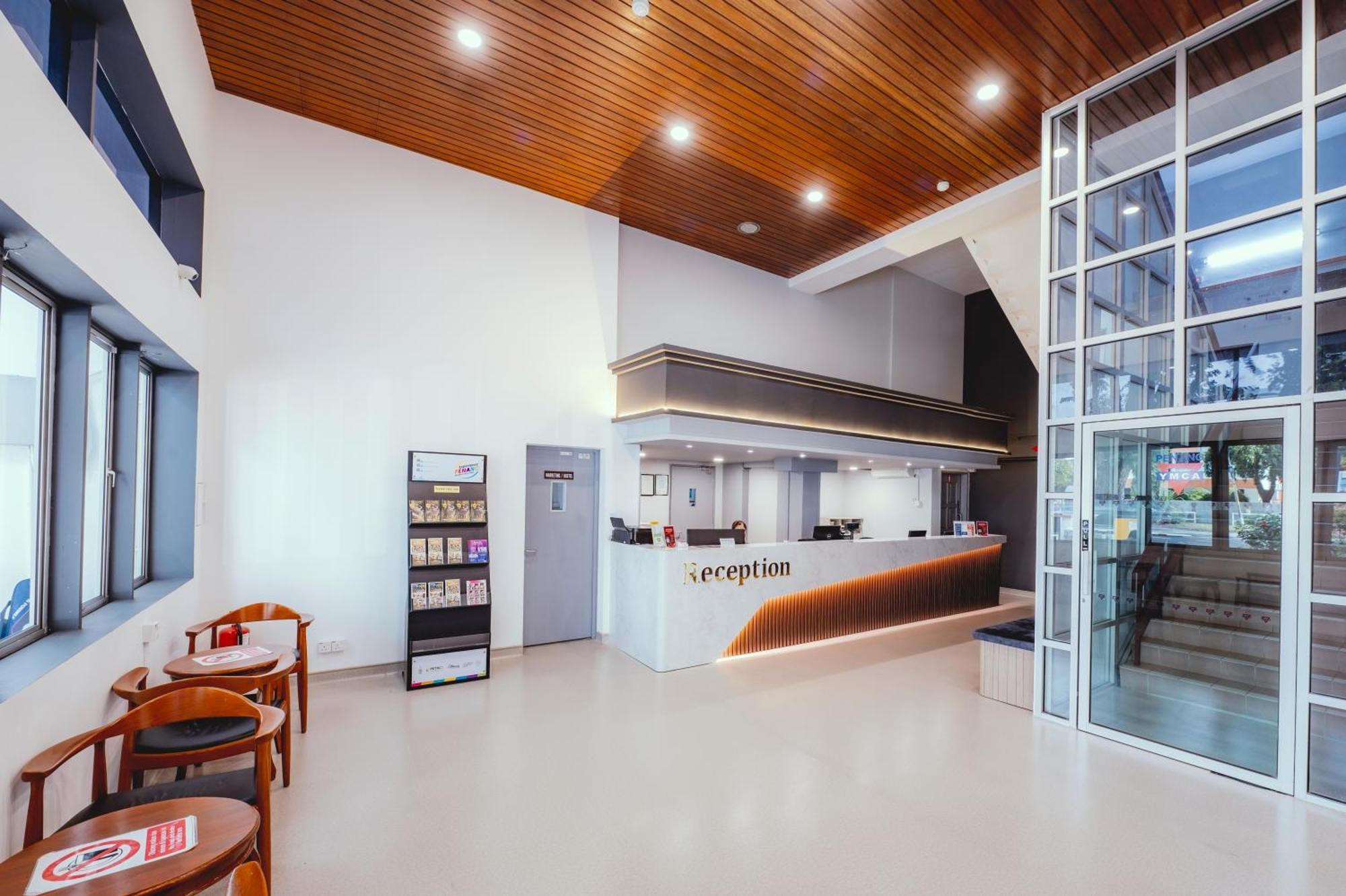 Хостел Ymca Penang Джорджтаун Экстерьер фото